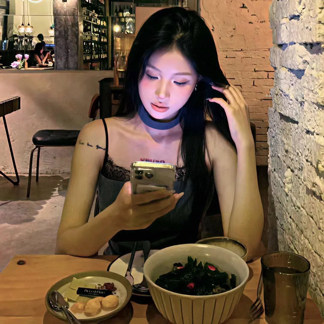 美人太会撩冷面硬汉吊成翘嘴